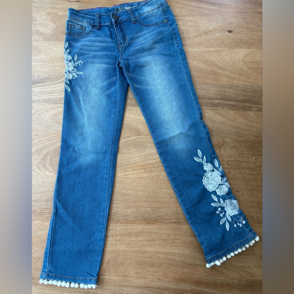 GIRLS Cropped Washed Embroidered Jeans - Size 10